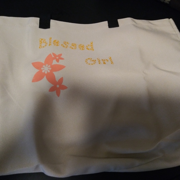 Totes - Picture 5 of 5